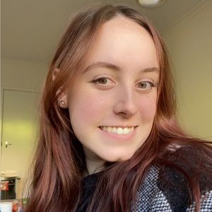 Meet your Posher, Phoebe